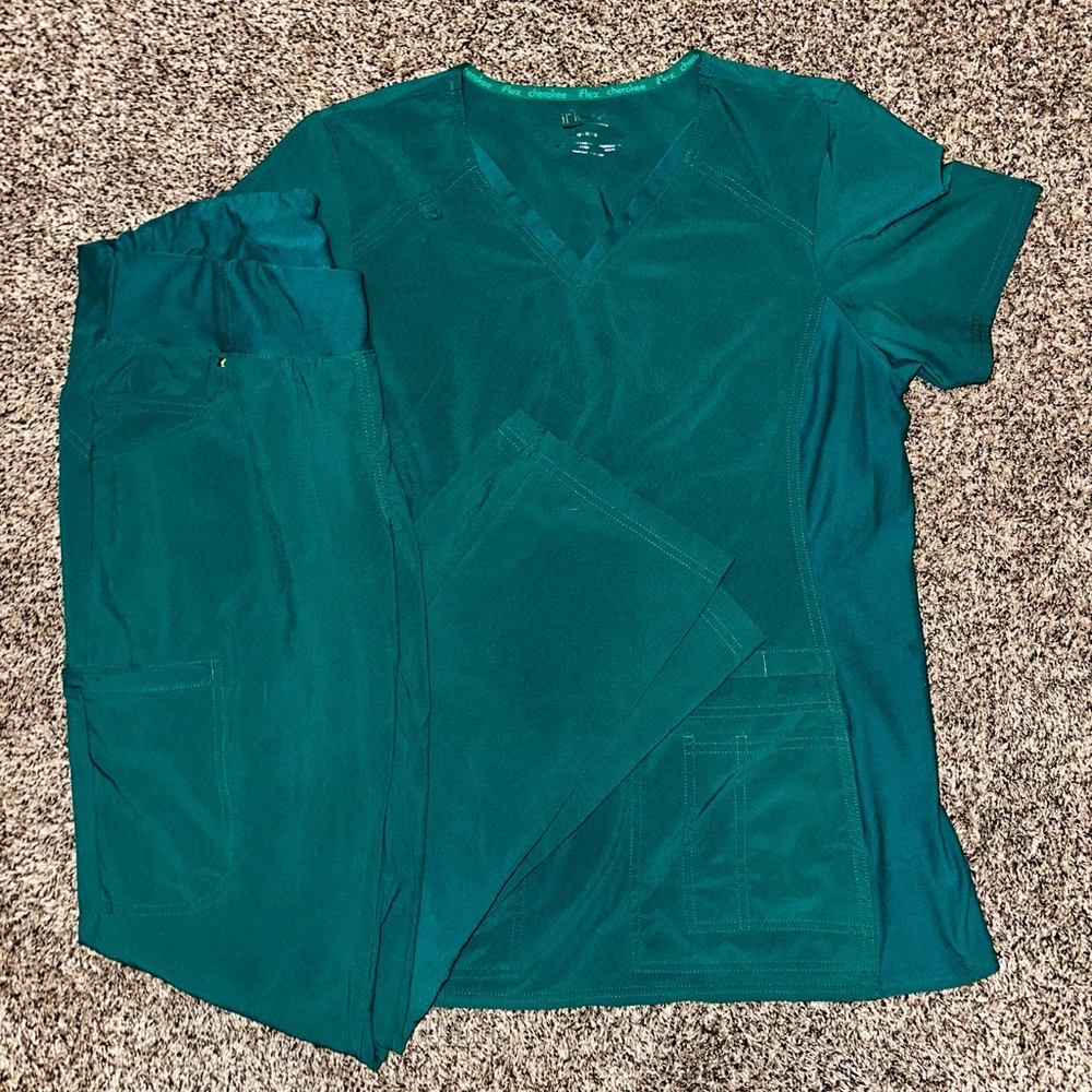 Women’s Cherokee iFlex scrub set - S/M